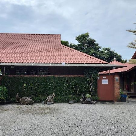 Homestay Umbai Kelana Merlimau Esterno foto