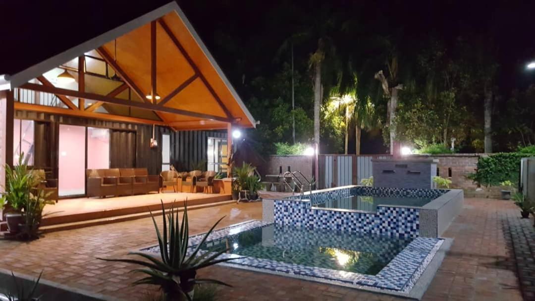 Homestay Umbai Kelana Merlimau Esterno foto