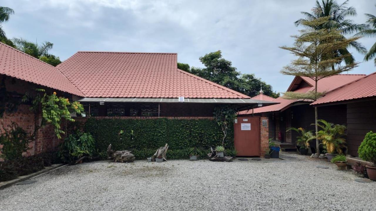 Homestay Umbai Kelana Merlimau Esterno foto
